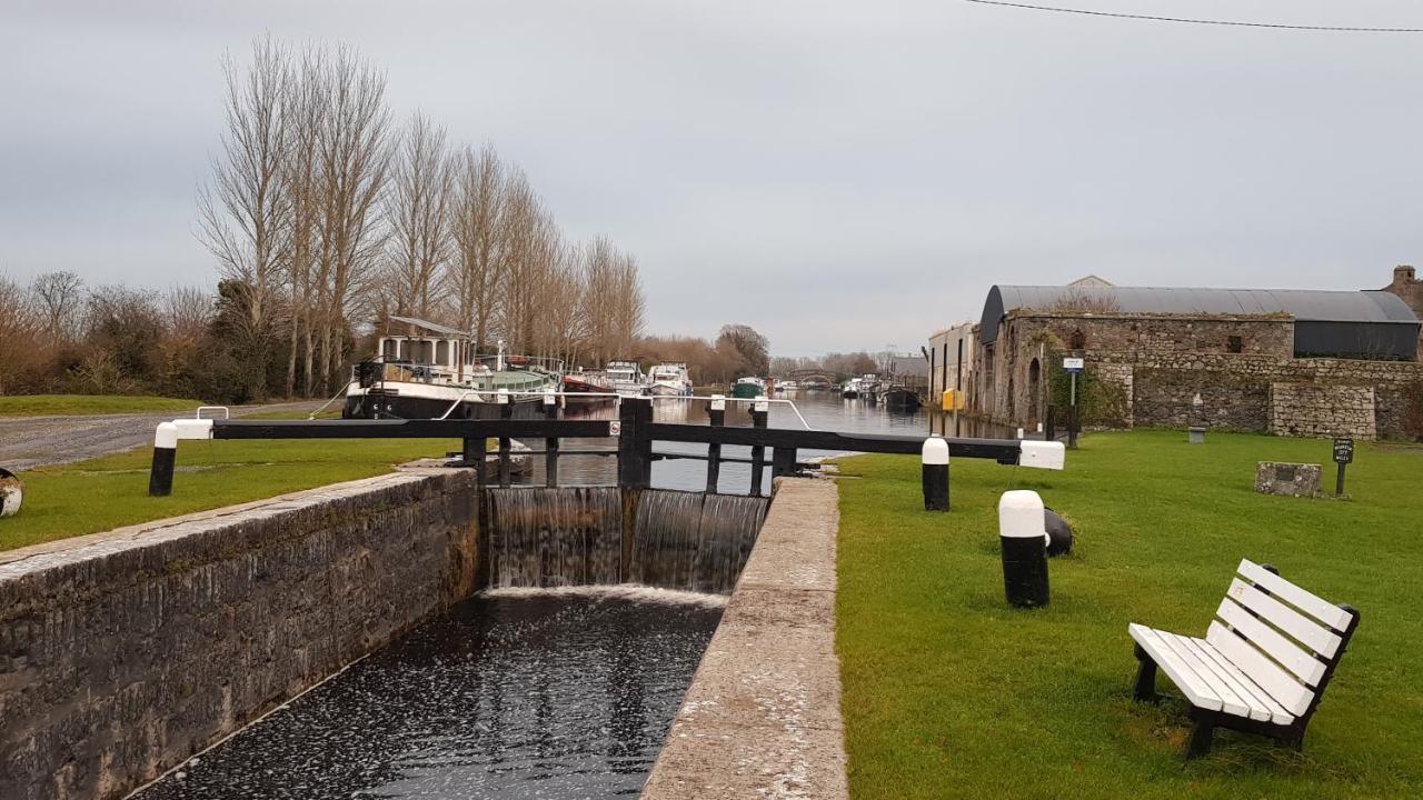 The Harbour Masters House Bed & Breakfast Banagher Exterior photo