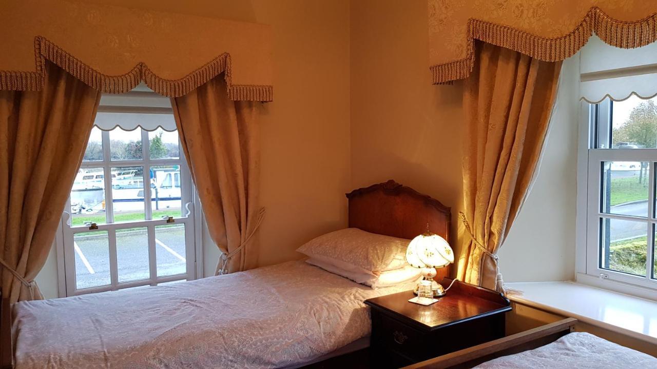 The Harbour Masters House Bed & Breakfast Banagher Exterior photo