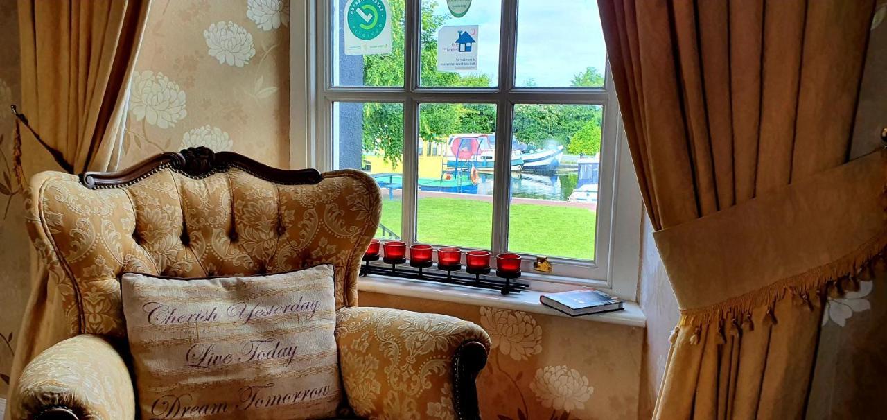 The Harbour Masters House Bed & Breakfast Banagher Exterior photo